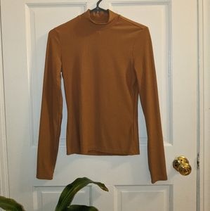 Ribbed mock turleneck